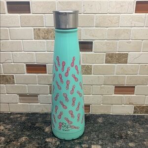 Sip by Swell Water Bottle. Insulated. Hot or cold. 15oz. Stainless steel.